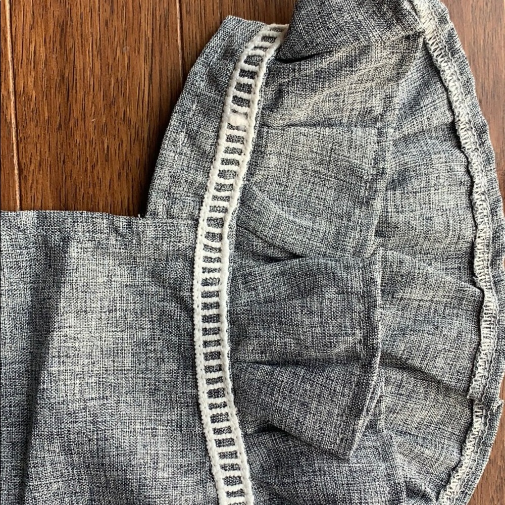 Ruffle romper - Picture 2 of 5